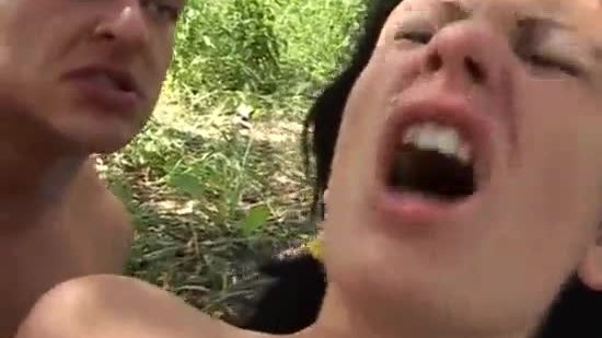 Non-professional teens are sharing cock in ideal home video